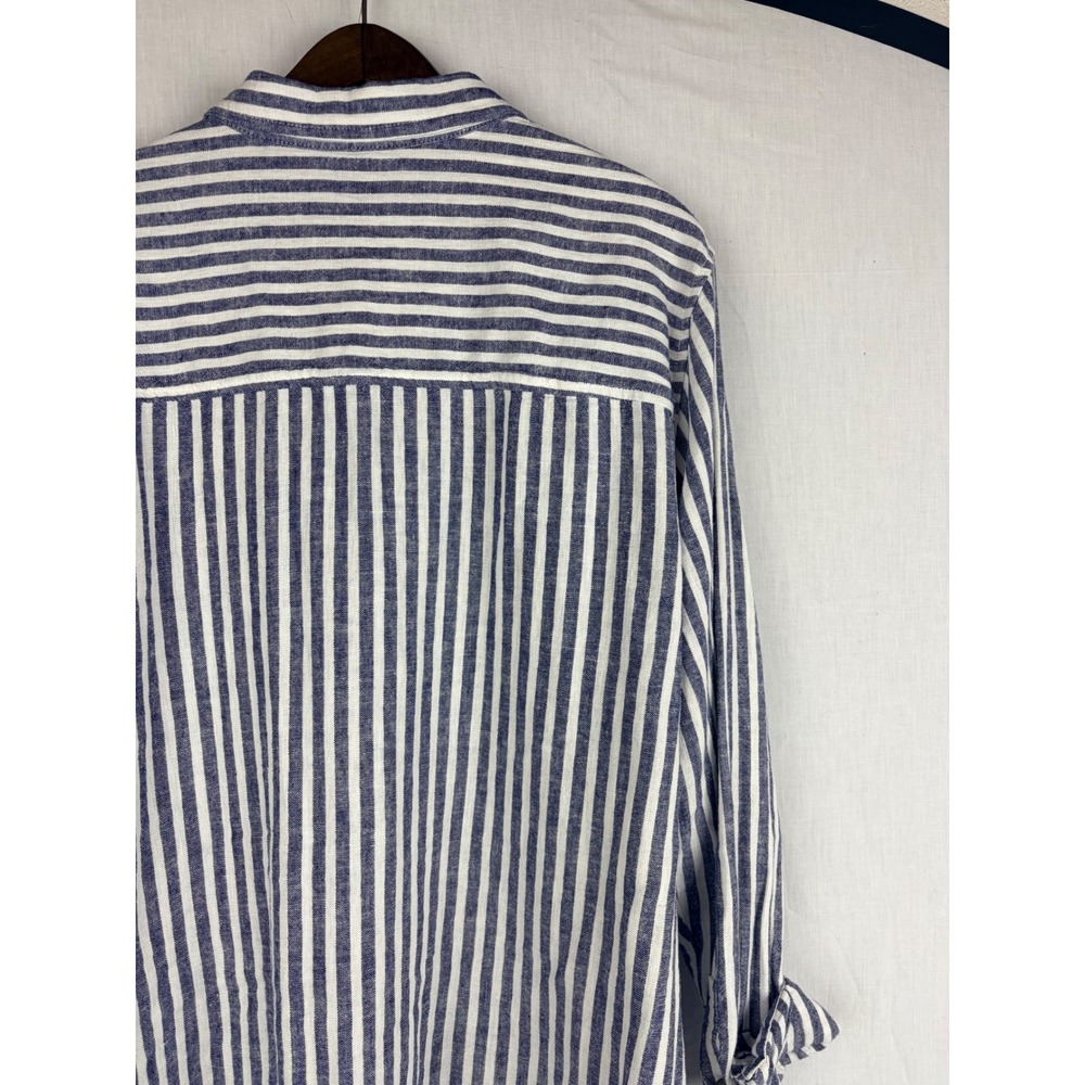 Universal Thread Navy Blue White Striped Button Down Shirt Relaxed Fit Large - Picture 11 of 13